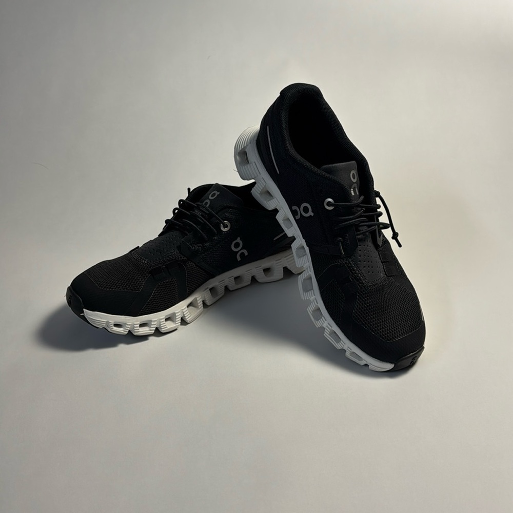 QC Cloud shoes
Worn only 1 time!

Women size 5